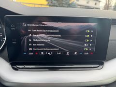 SKODA Octavia Combi 2.0 TDI Style*HEAD UP*MATRIX*