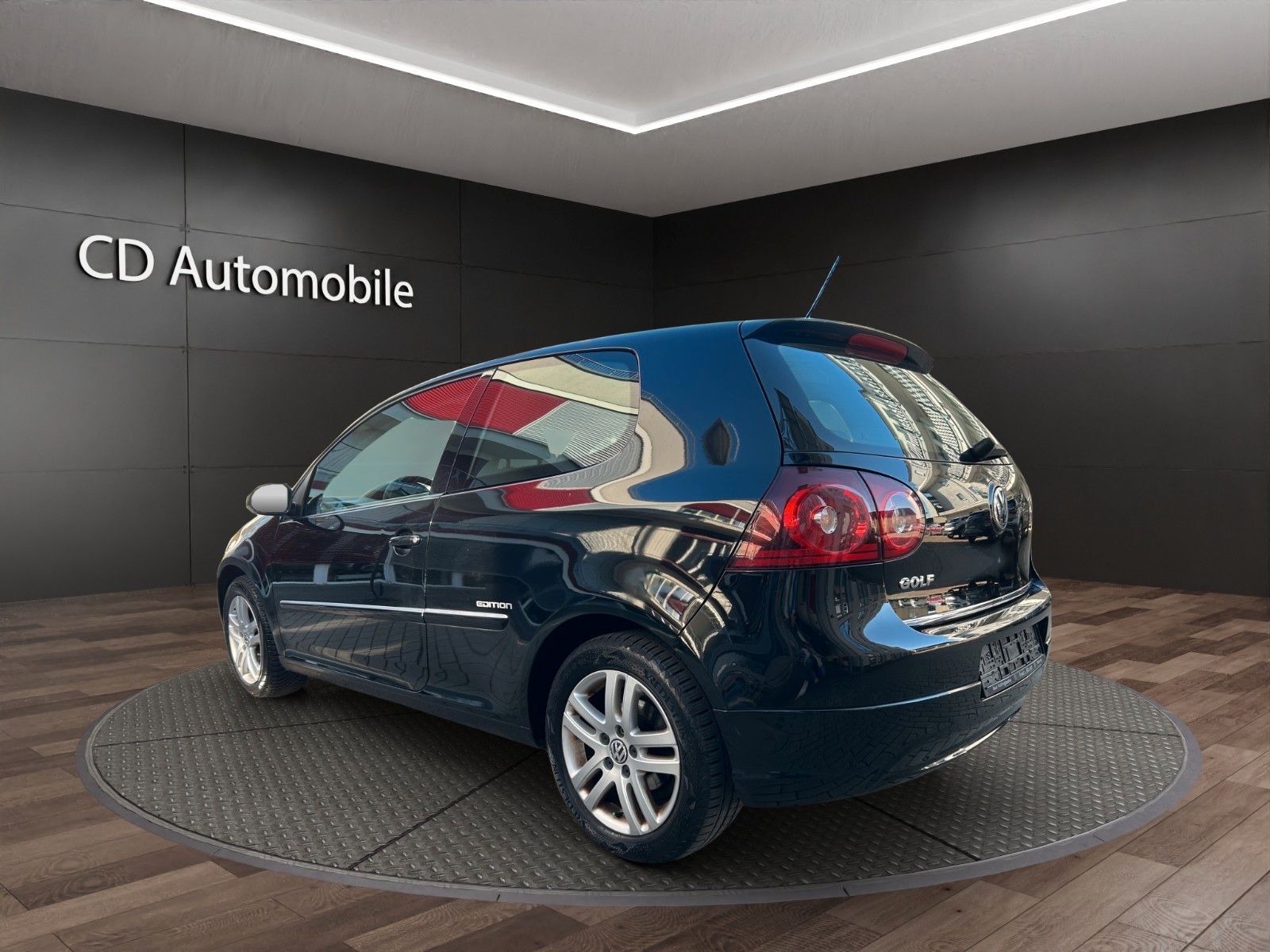 Fahrzeugabbildung Volkswagen Golf V Lim. Edition Klima/TÜV NEU/