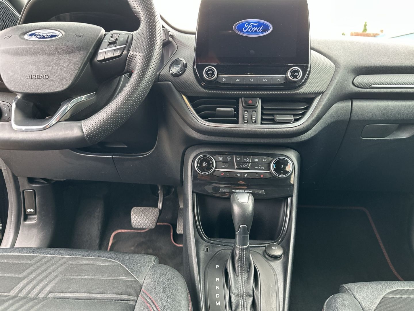 Fahrzeugabbildung Ford Puma Hybrid ST-Line X 1.0 EcoBoost Mild EU6d Nav
