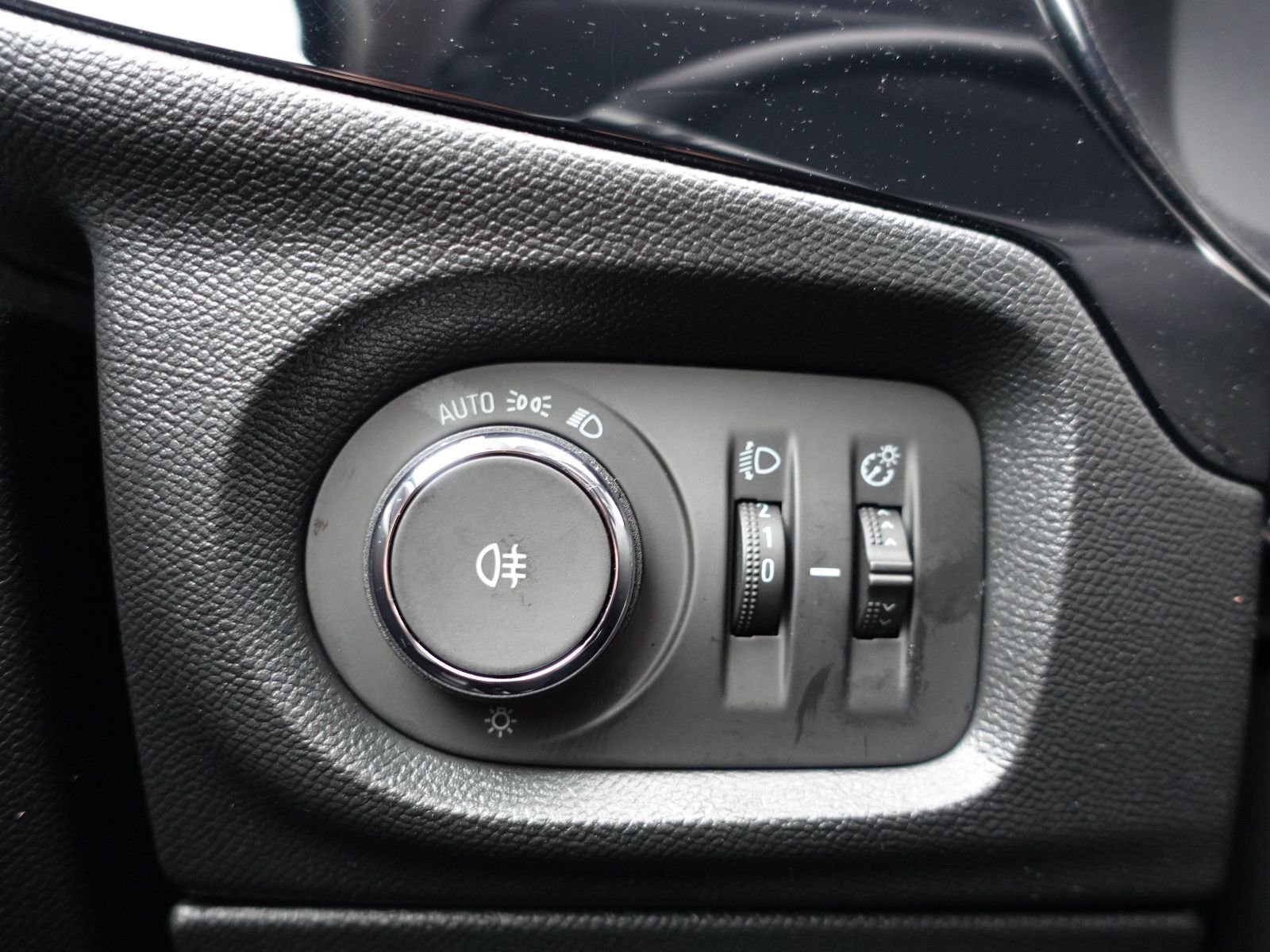 Fahrzeugabbildung Opel Corsa 1.2,Kamera,Allwetter,Sitzhzg,LED,DAB+,Alu