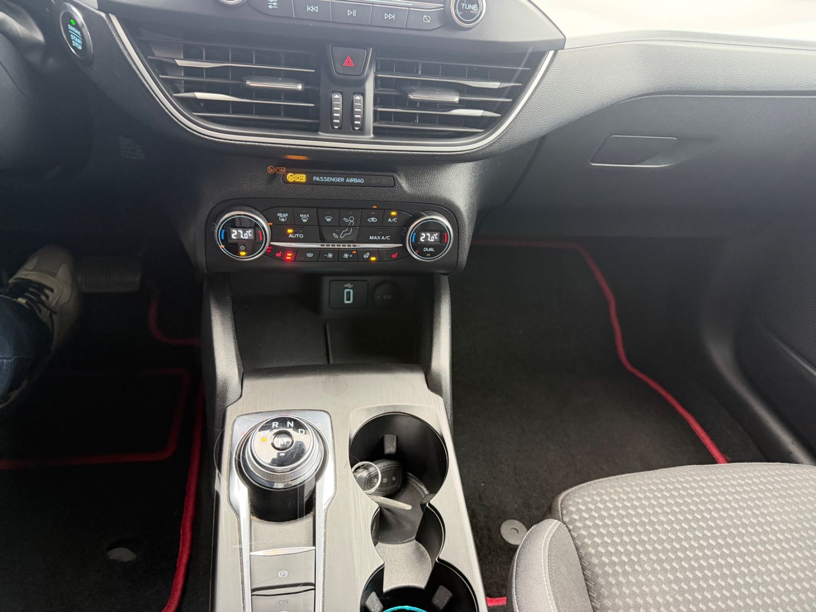 Fahrzeugabbildung Ford Focus Turnier Cool & Connect