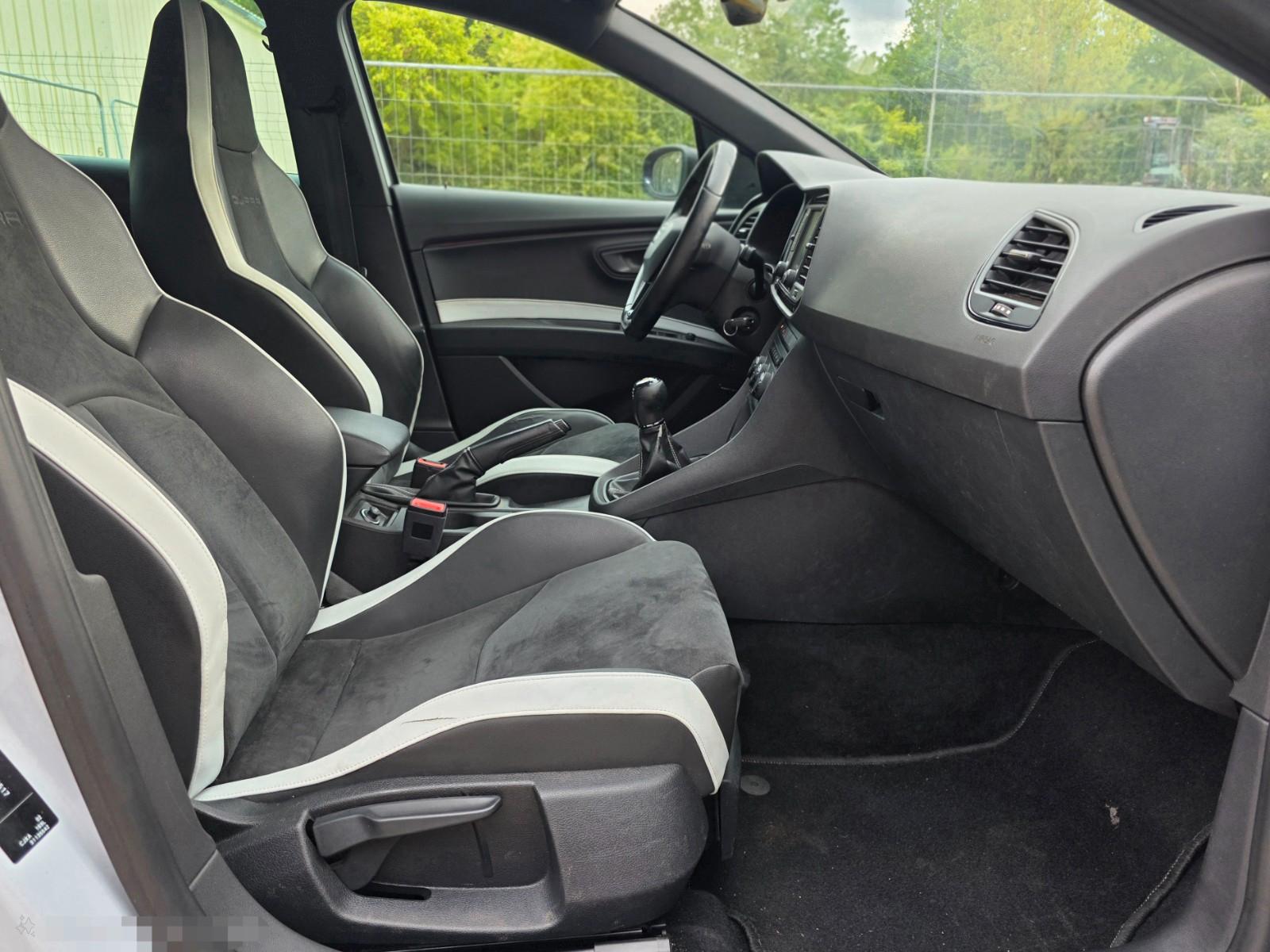 Seat Leon ST Cupra 280 ch • Boîte manuelle • Baquets cuir • Toit pano • DCC • GPS