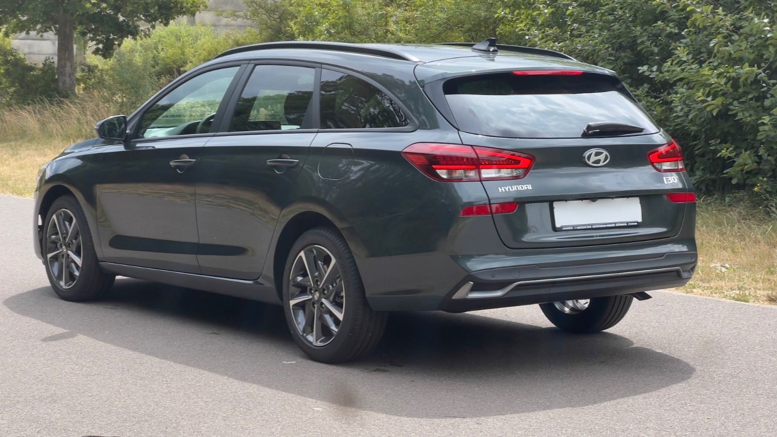 Fahrzeugabbildung Hyundai i30 1.0 T-GDI Advantage *Plus-Pkt*Navi*RFKamera*