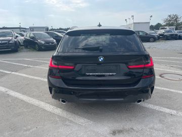 BMW 320 - 4