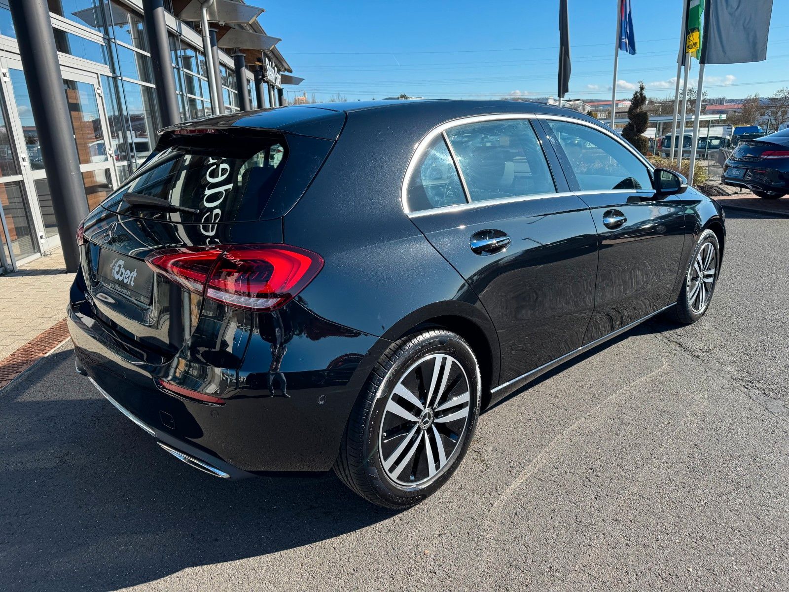 Fahrzeugabbildung Mercedes-Benz A 220d Progressive+Pano+Ambiente+RKamera+LED