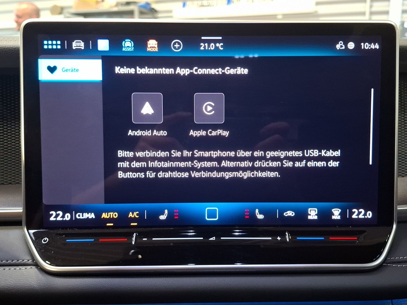 Fahrzeugabbildung Volkswagen Tayron eTSI Life DSG LED AHK Navi AID ACC RFK SH