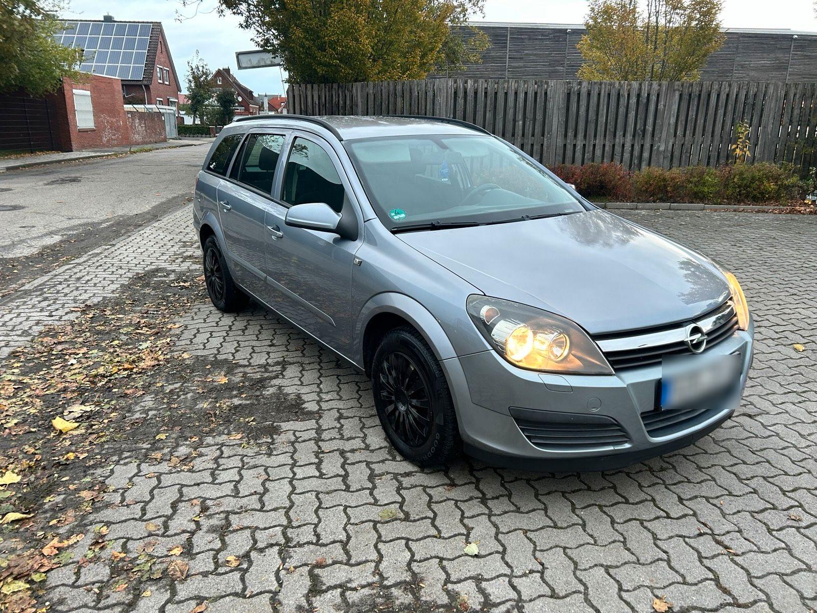 Opel Astra 2006 — interior
