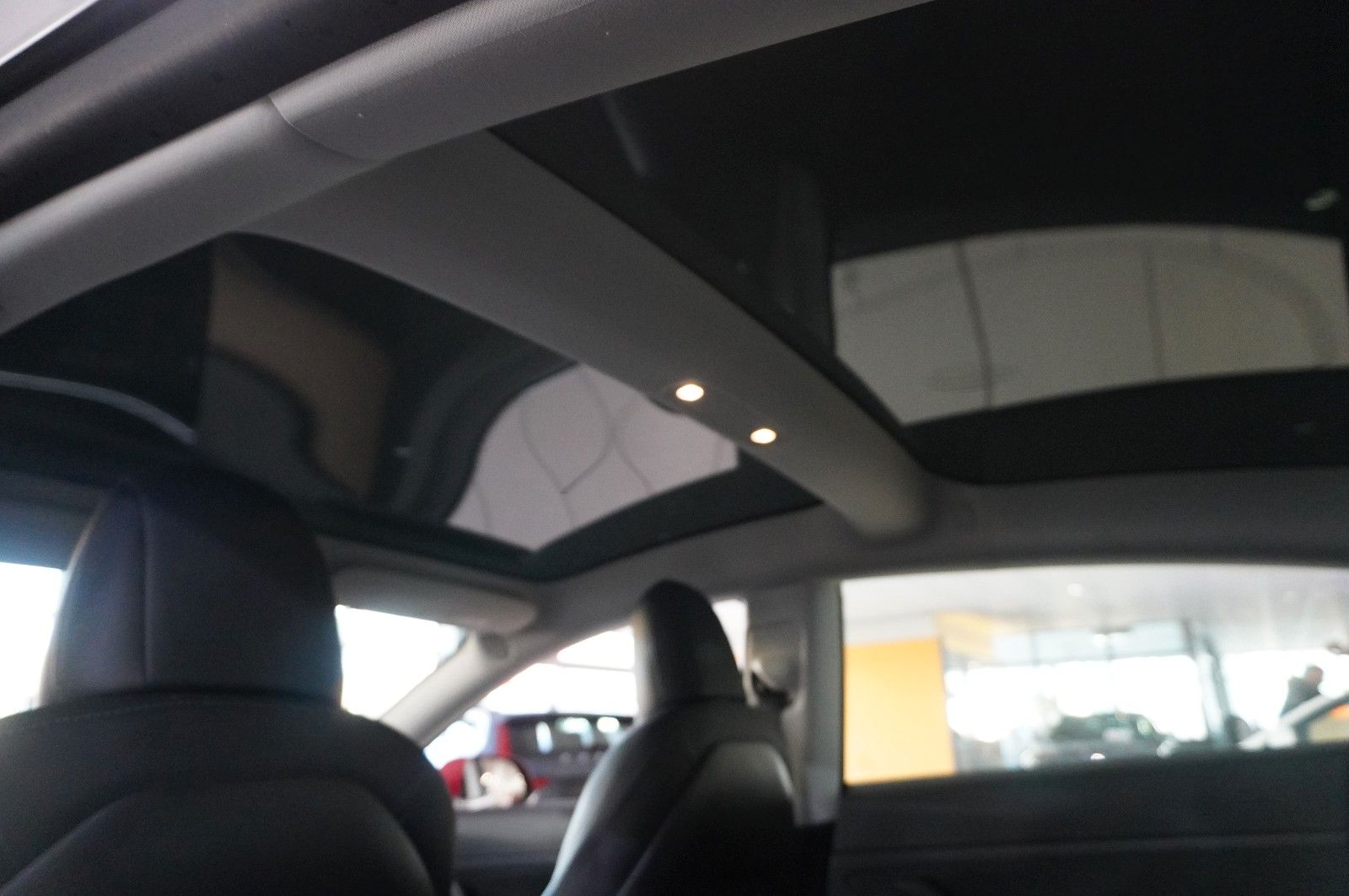 Fahrzeugabbildung Tesla Model 3 Standard Range Plus NAVI/KAMERA/DAB/AHK