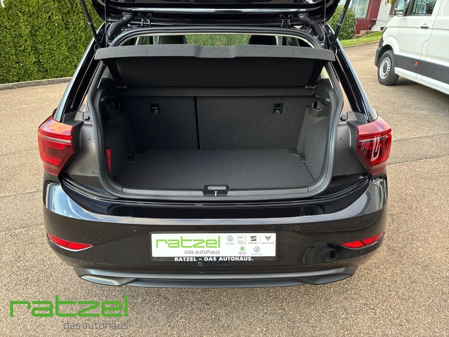 Fahrzeugabbildung Volkswagen Polo 1.0 TSI DSG GOAL Navi vorbe. Digitales Cock