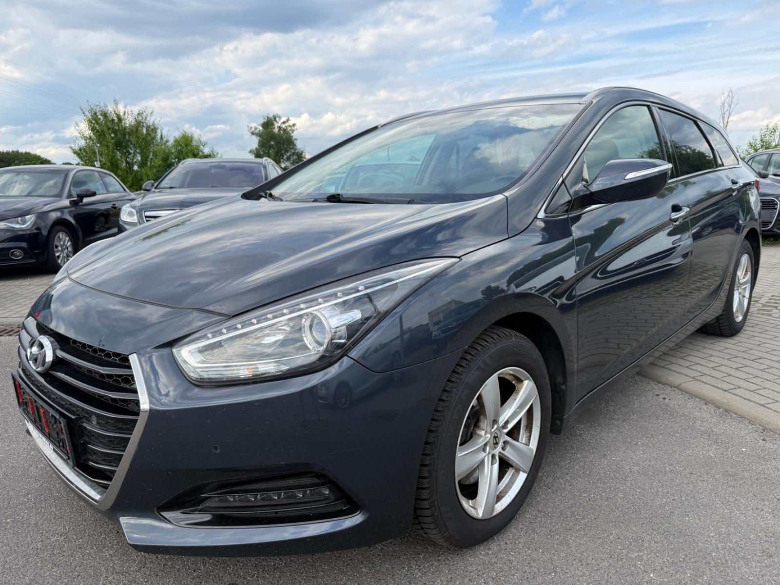 Hyundai i40 1.7 CRDI 141 PS Navi TÜV bis Sept. 2027
