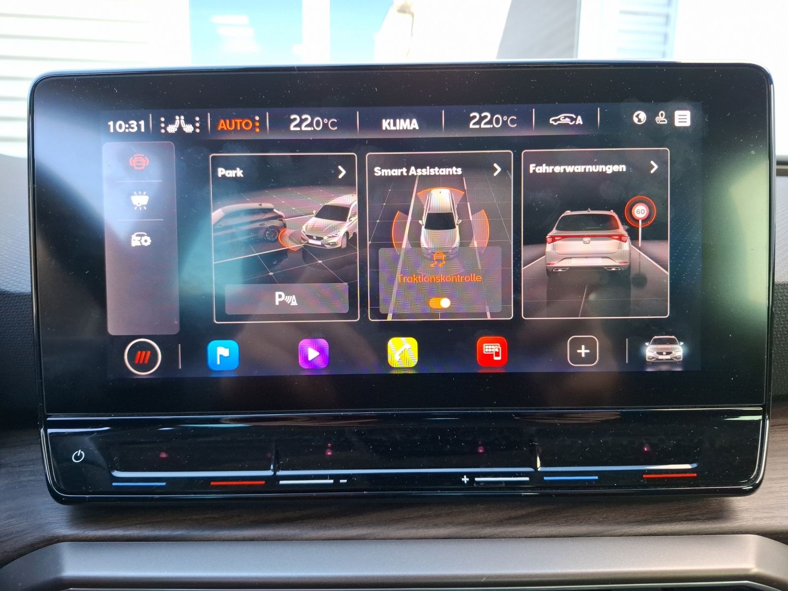 Fahrzeugabbildung SEAT Leon ST TSI Xcellence LED Navi ACC VC PDC SHZ LM