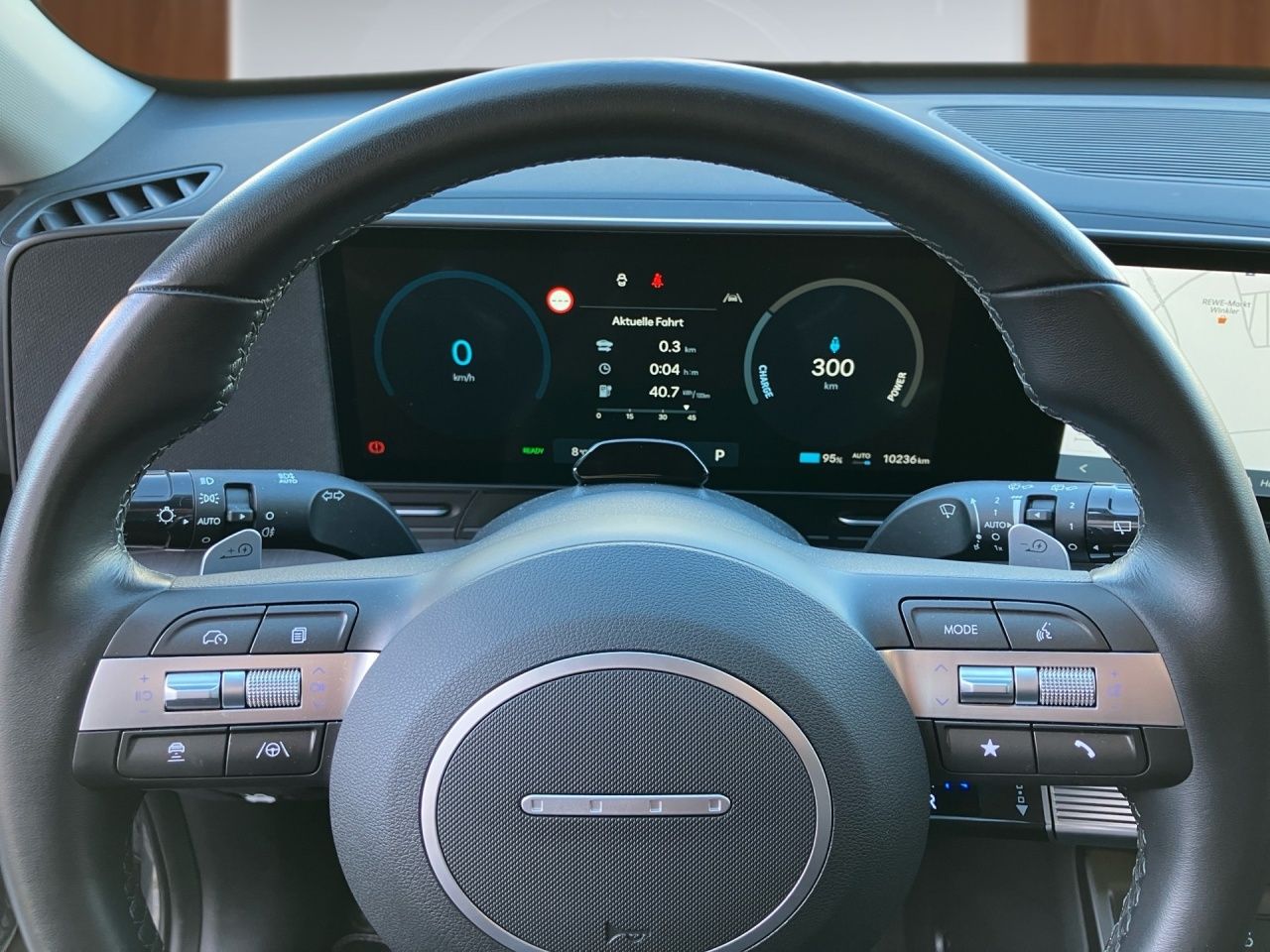 Fahrzeugabbildung Hyundai KONA ADVANTAGE ACC AUT Akustikglas Fernlichtass.