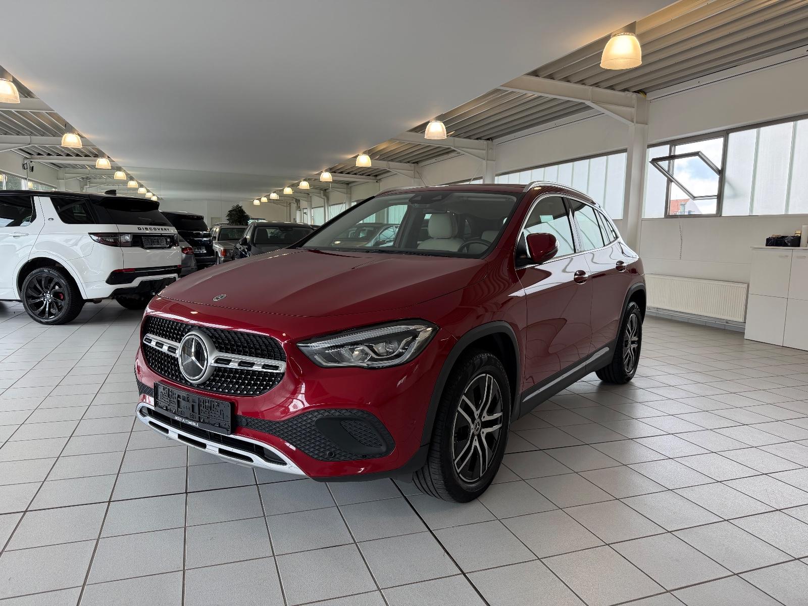 Mercedes-Benz GLA 200