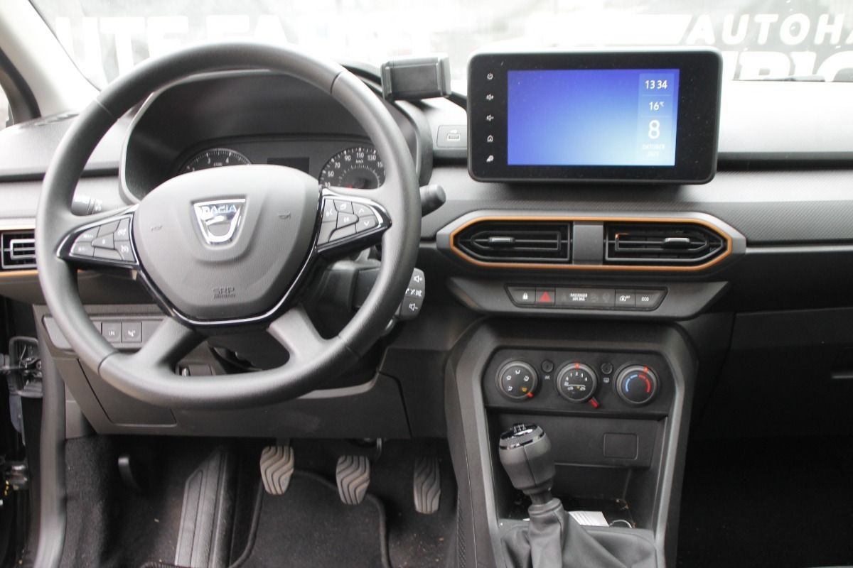 Fahrzeugabbildung Dacia Sandero Stepway Essential TCe 100 ECO-G (MY2021)