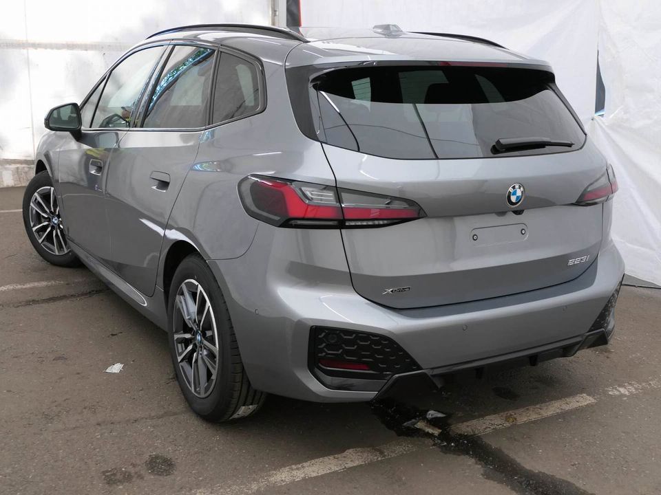BMW 223 Active Tourer - Bild 3