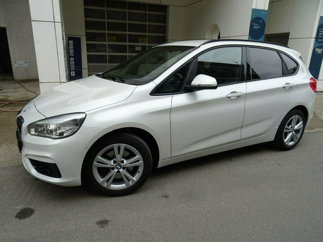 BMW 220 Active Tourer D xDrive Sportline Autom.,AHK,