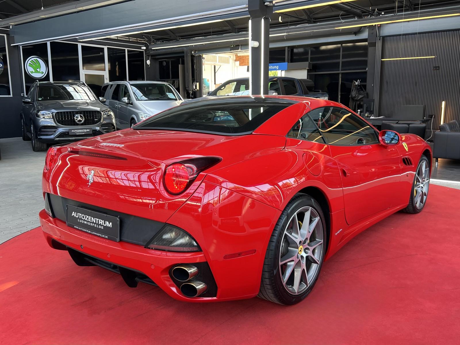 FERRARI CALIFORNIA F1 CAM / GPS / LED / | 489 ch | BVA