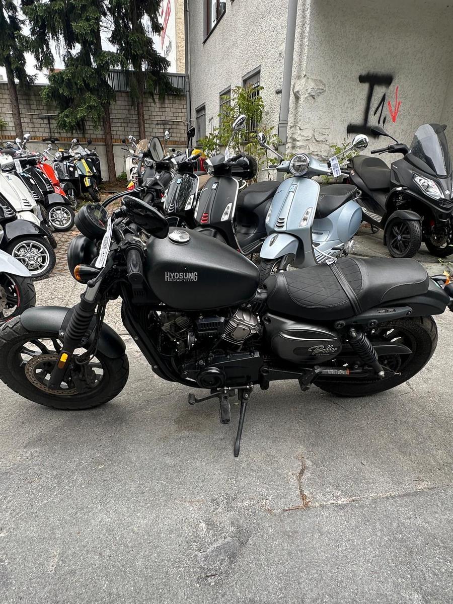 Hyosung GV 125 V2 Bobber 2 Zylinder für Kenner
