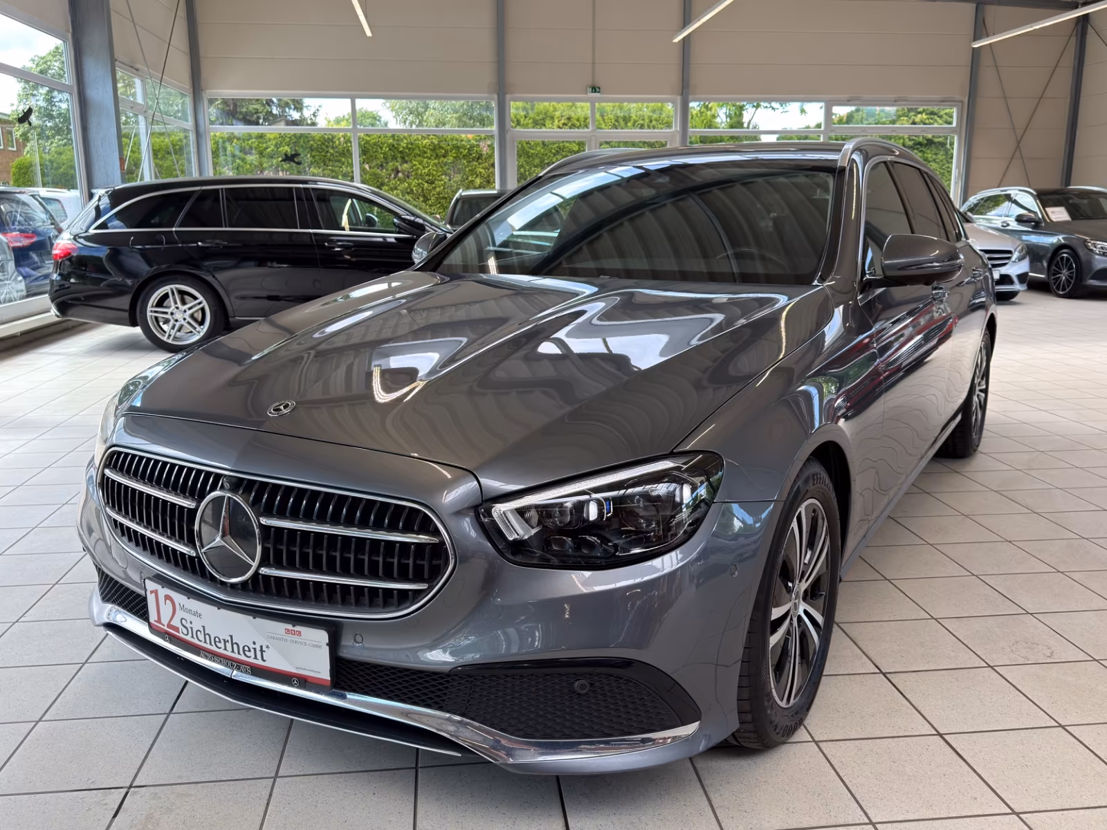 Mercedes-Benz E 220 d Avantgarde/Multibeam/360/AHK/Mbux