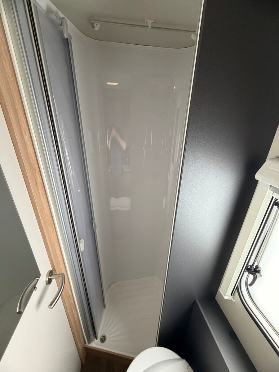 Fahrzeugabbildung Knaus Sport 500 KD Markise Etagenbett Design Paket