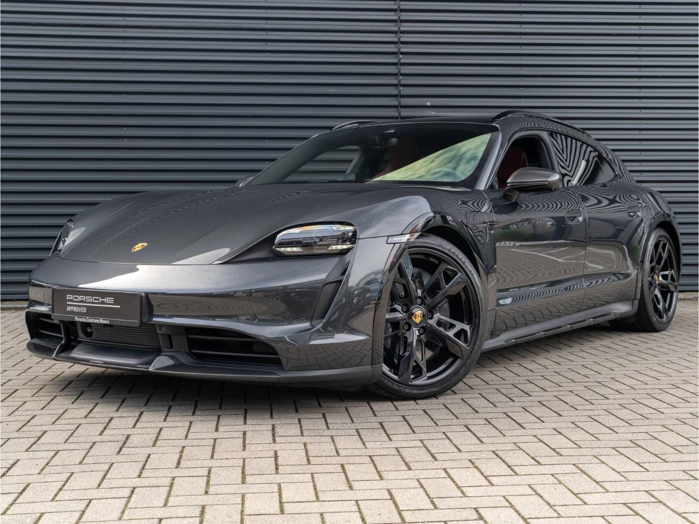 Porsche Taycan Turbo S Cross Turismo 21'' LED PCCB uvm.