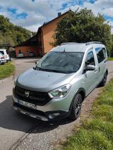 Dacia Dokker Blue dCi 95 Stepway Stepway - silberne Dacia Dokker