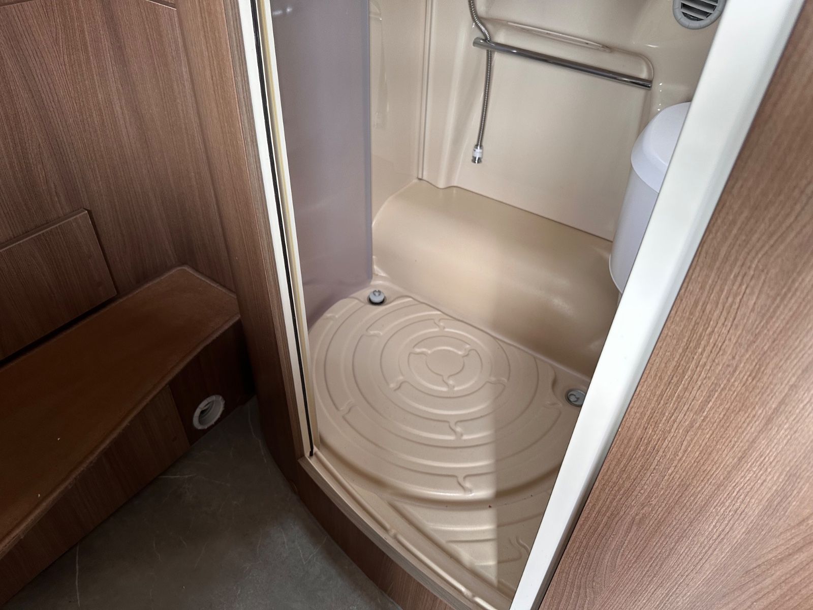 Fahrzeugabbildung Challenger Birthday 31 M14 140CH Transit WC/AHK