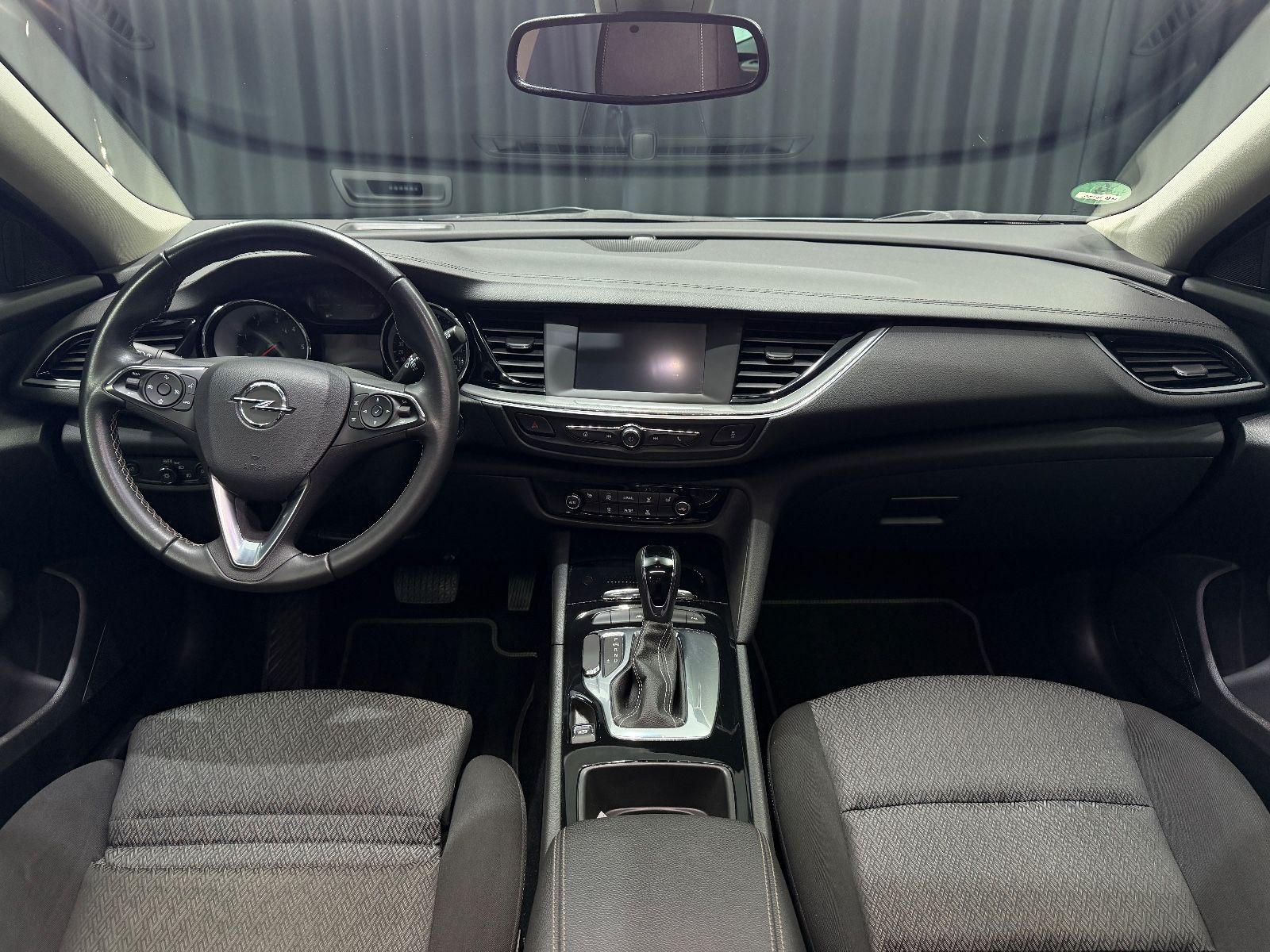 Fahrzeugabbildung Opel Insignia B Sports Tourer Edition|AUTOMATIK|NAVI