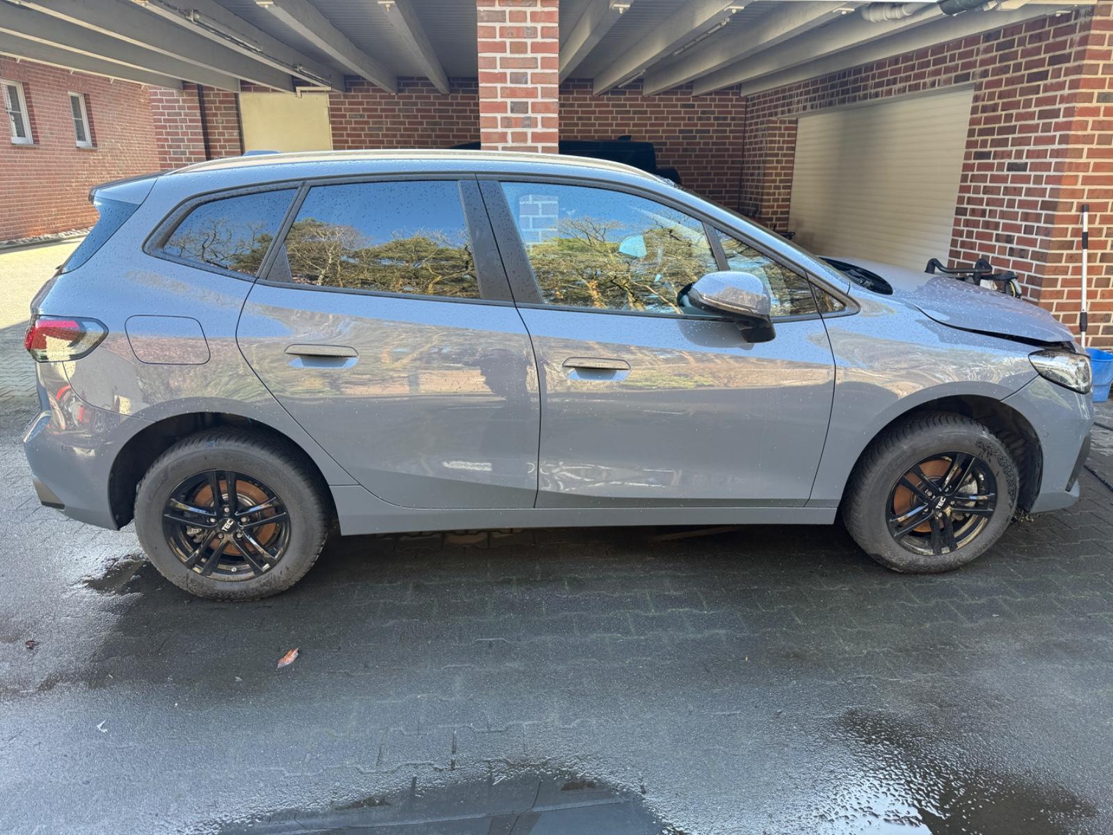 BMW 220i 2 Active LED Panoramad. SHZ HeadUp NAVI AHK