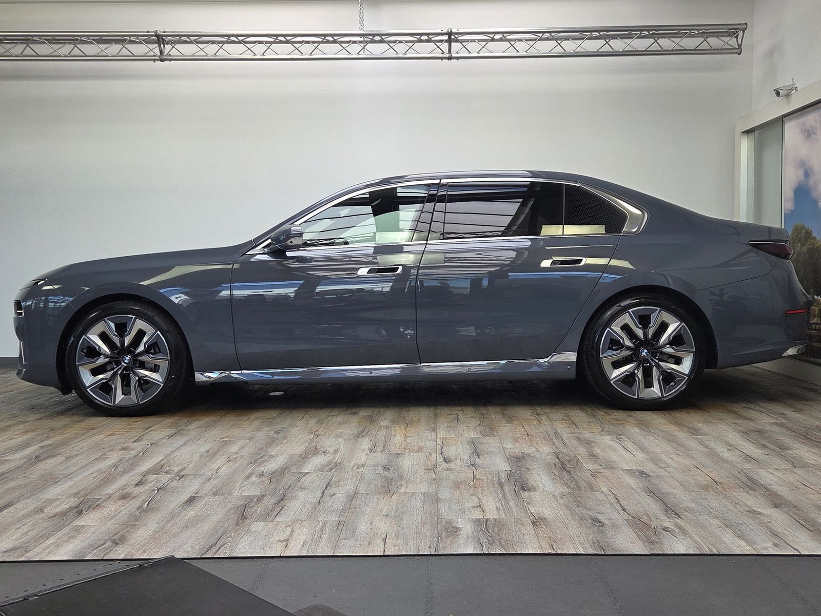 BMW 740d xDr Design Pure Excellence TV Lounge 21Zoll imagem 3