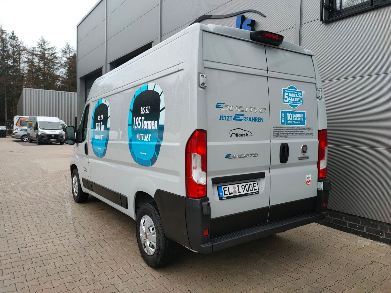 Fahrzeugabbildung Fiat E- Ducato Kastenwagen 47kWh L2H2 SX-Paket NAVI