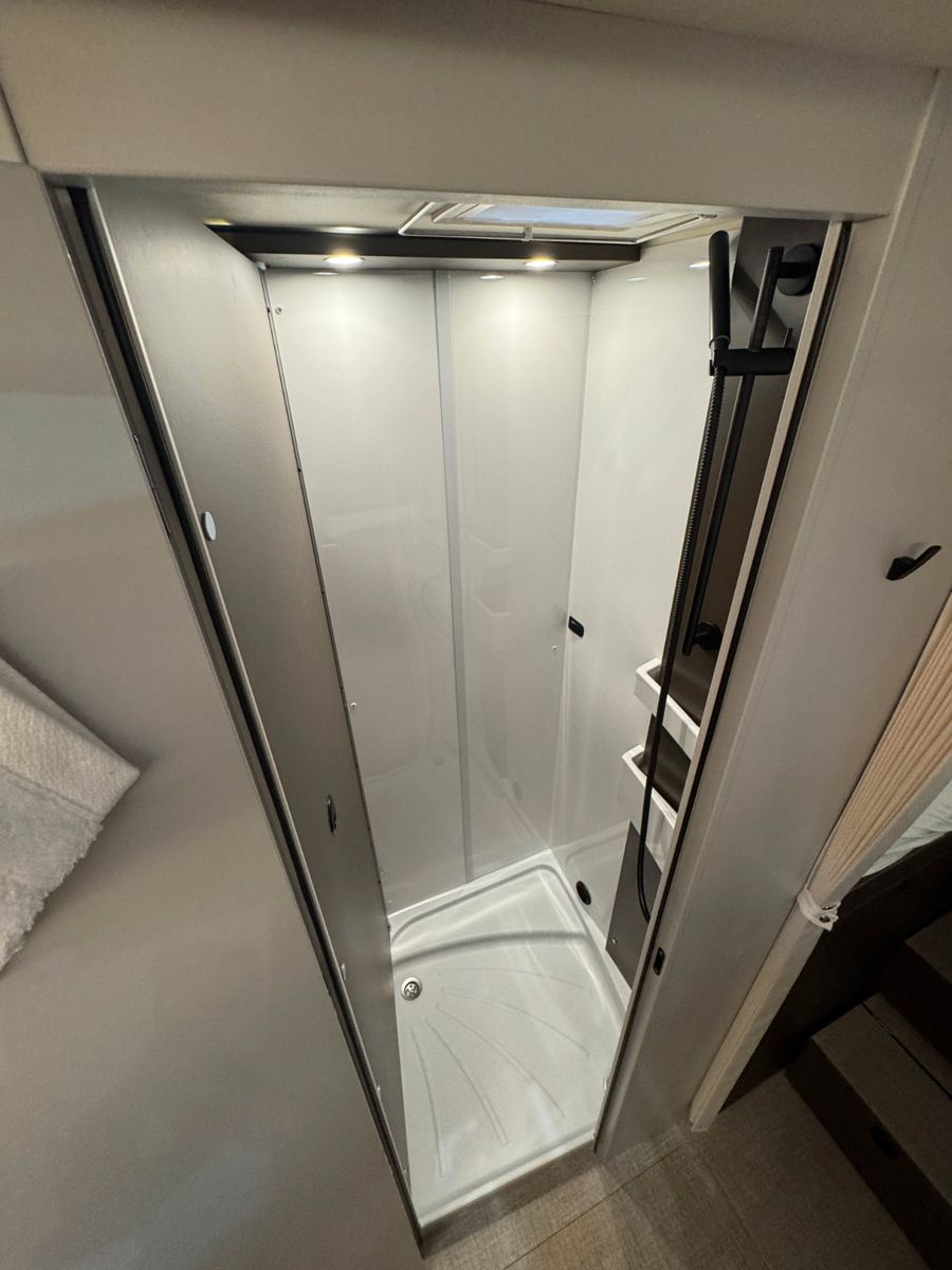 Fahrzeugabbildung Bürstner B66 TD 690-SONDERMODELL-AUTOMATIK!