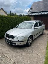 Skoda Octavia 1.9 TDI - Skoda Octavia mit Diesel-Antrieb: Kombi, Automatik, 1.9