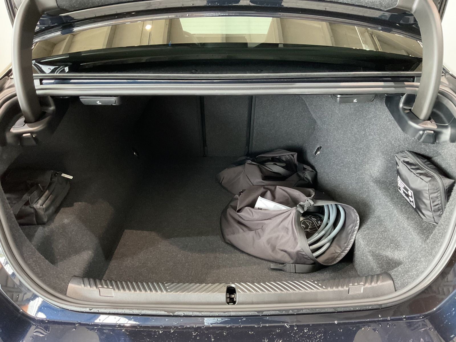 Fahrzeugabbildung BMW M5 Limousine Sitzlüftung, Bowers & Wilkins, M Ca