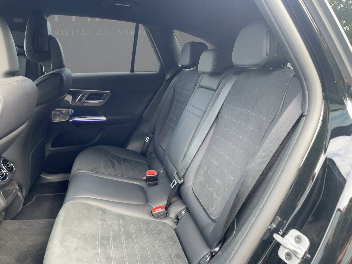Fahrzeugabbildung Mercedes-Benz GLC 300 de 4M AMG/Night/360°/Digital-Light/AHK