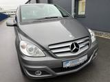 Mercedes-Benz B-Klasse  180CDI*NAVI*SITZHEIZUNG*KLIMA*AHK - Mercedes-Benz B 180