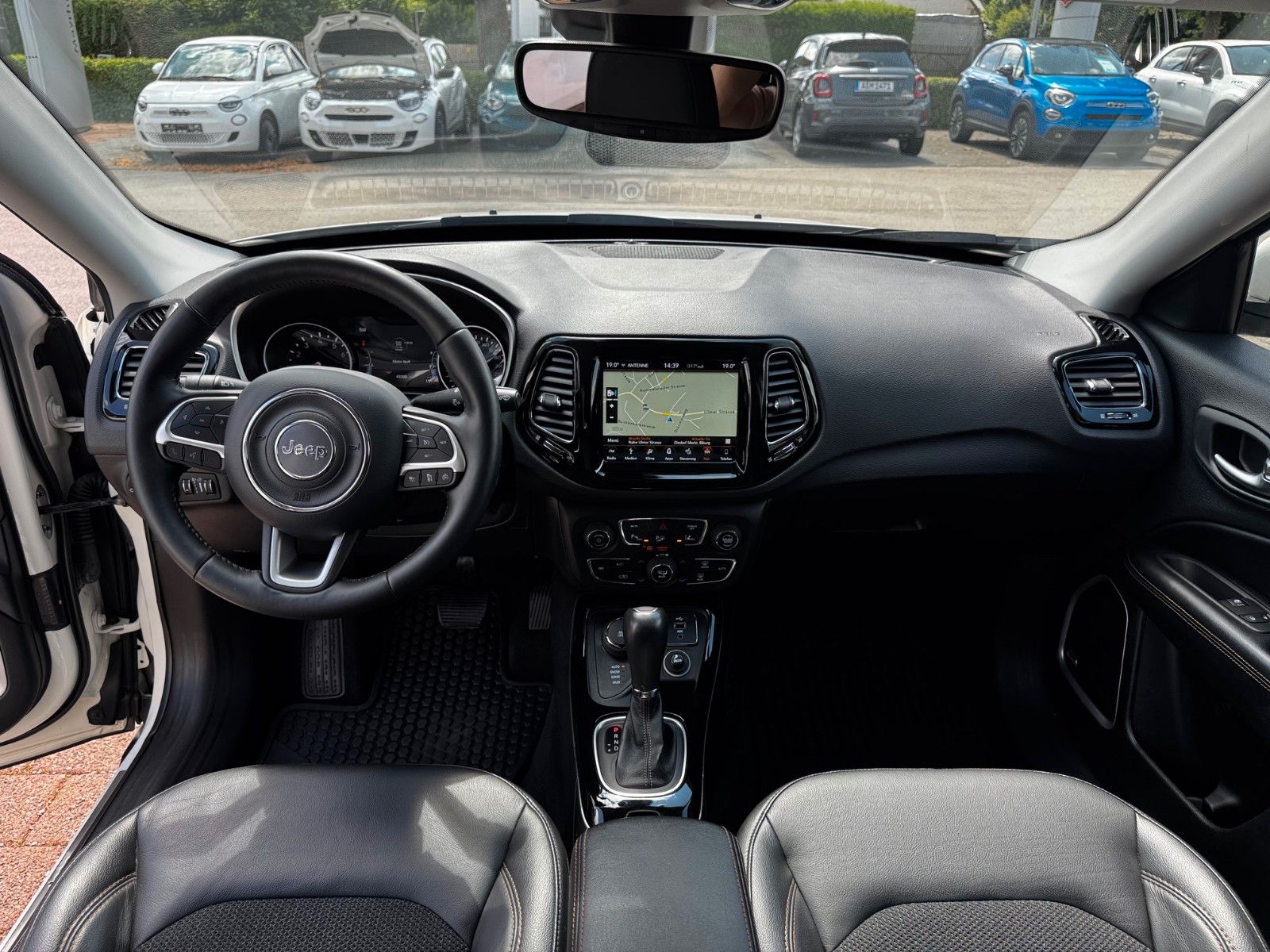 Fahrzeugabbildung Jeep Compass 1,4l 4x4 170PS NAVI SITZH. ACC KAMERA