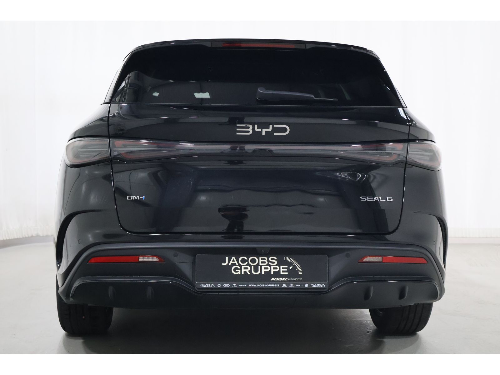 BYD SEAL 6