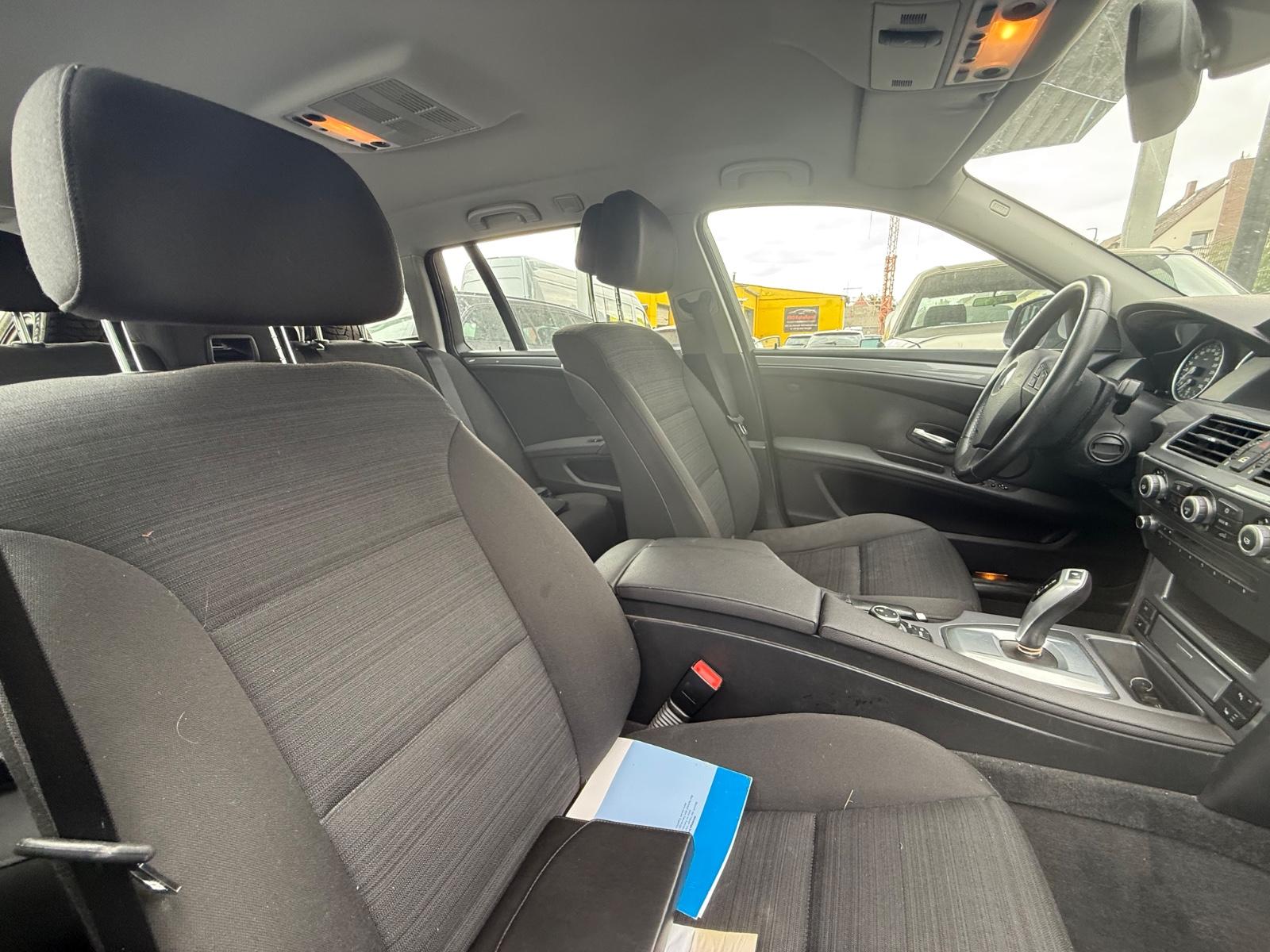 BMW 520 2010 — photo 17