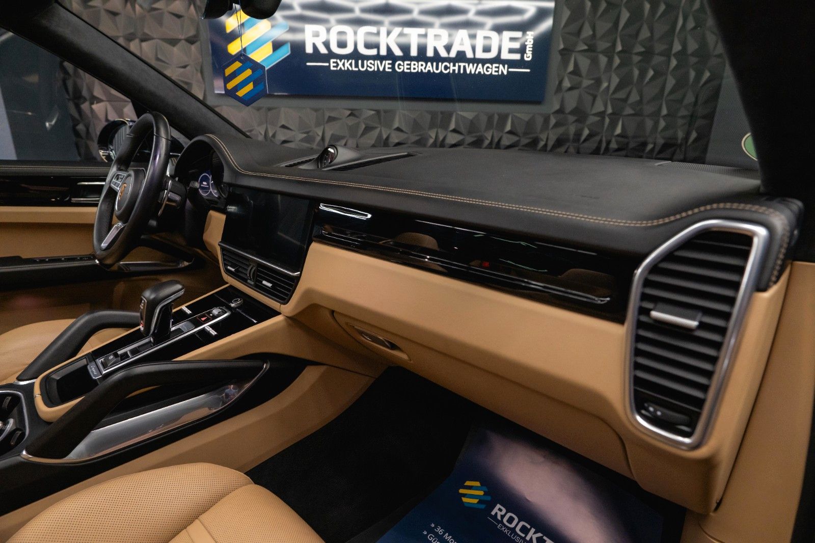 Fahrzeugabbildung Porsche Cayenne Turbo V8 Sport Chrono TECHART *ACC*PANO*