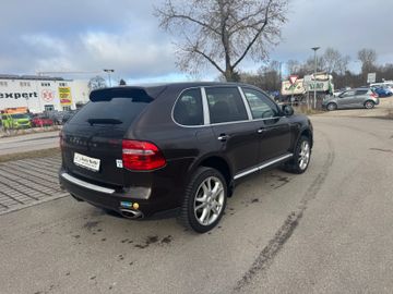 Porsche Cayenne - 5