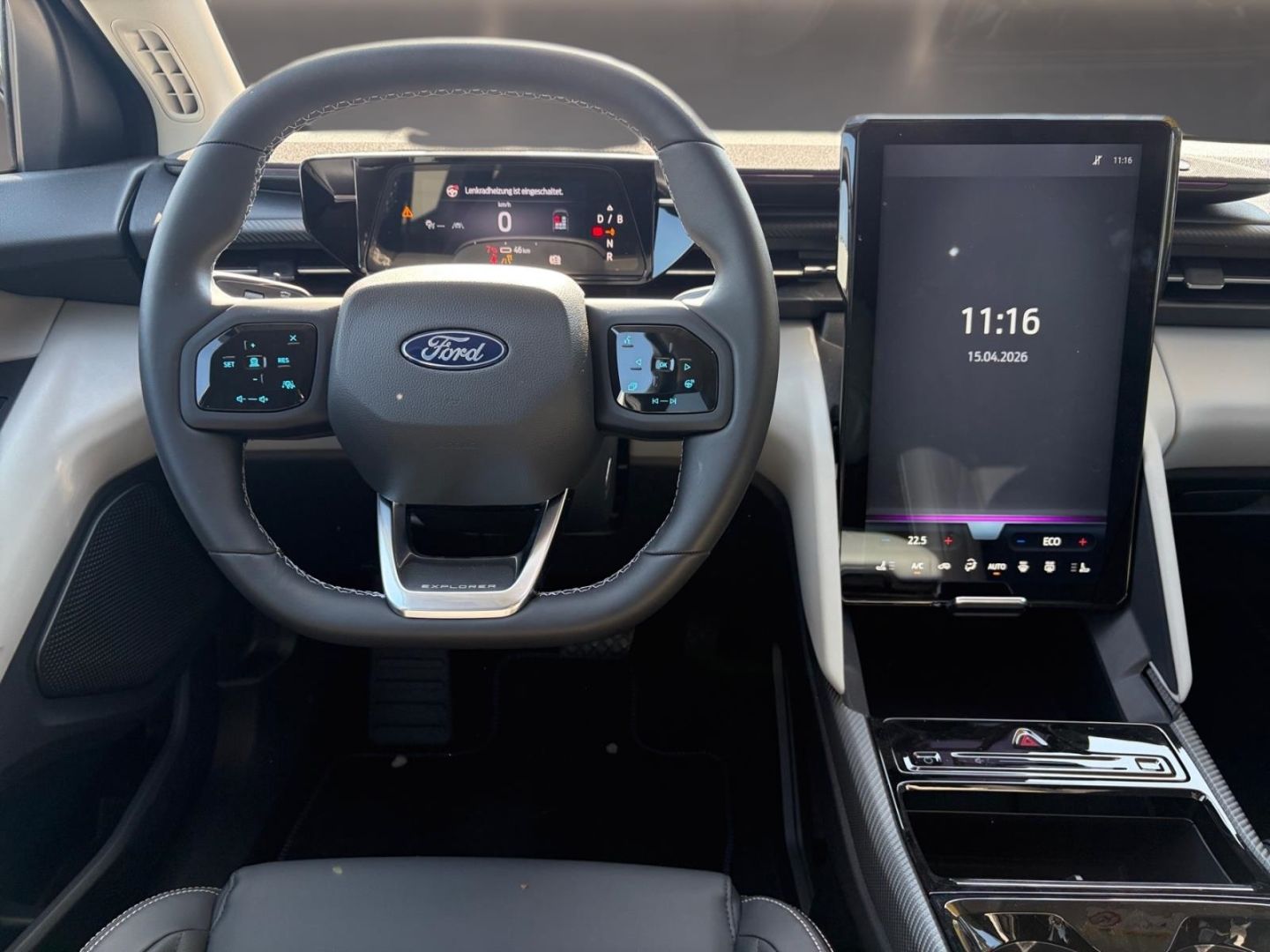 Fahrzeugabbildung Ford Explorer Premium RWD Navi  Soundsy: Massagesitze