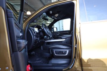 Dodge RAM - 8