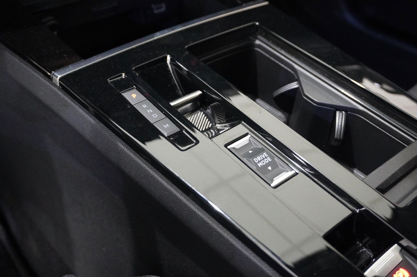 Fahrzeugabbildung Opel Astra L ST 1.2T GS SPORT NAVI/LED/360°/SPORT/DAB