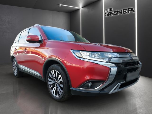 Mitsubishi Outlander Active 2.0 CVT-Automatik Navi 18´´ Alu