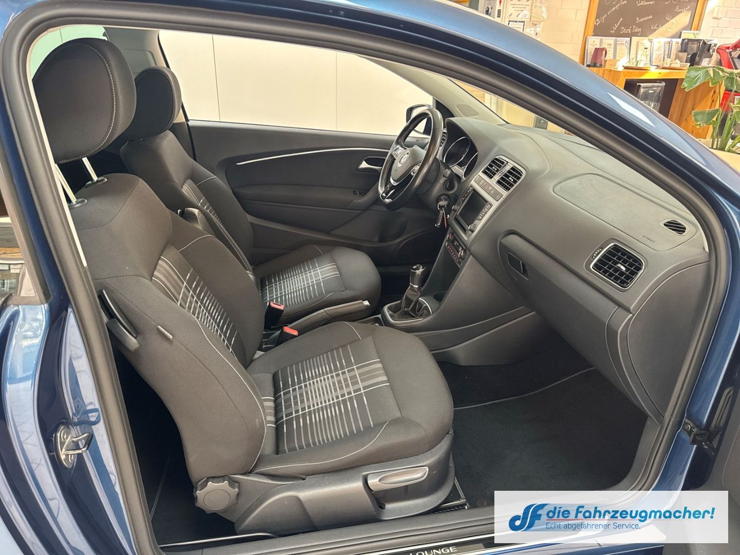 Fahrzeugabbildung Volkswagen Polo V Lounge BMT Start-Stopp AHK-abnehmbar Navi