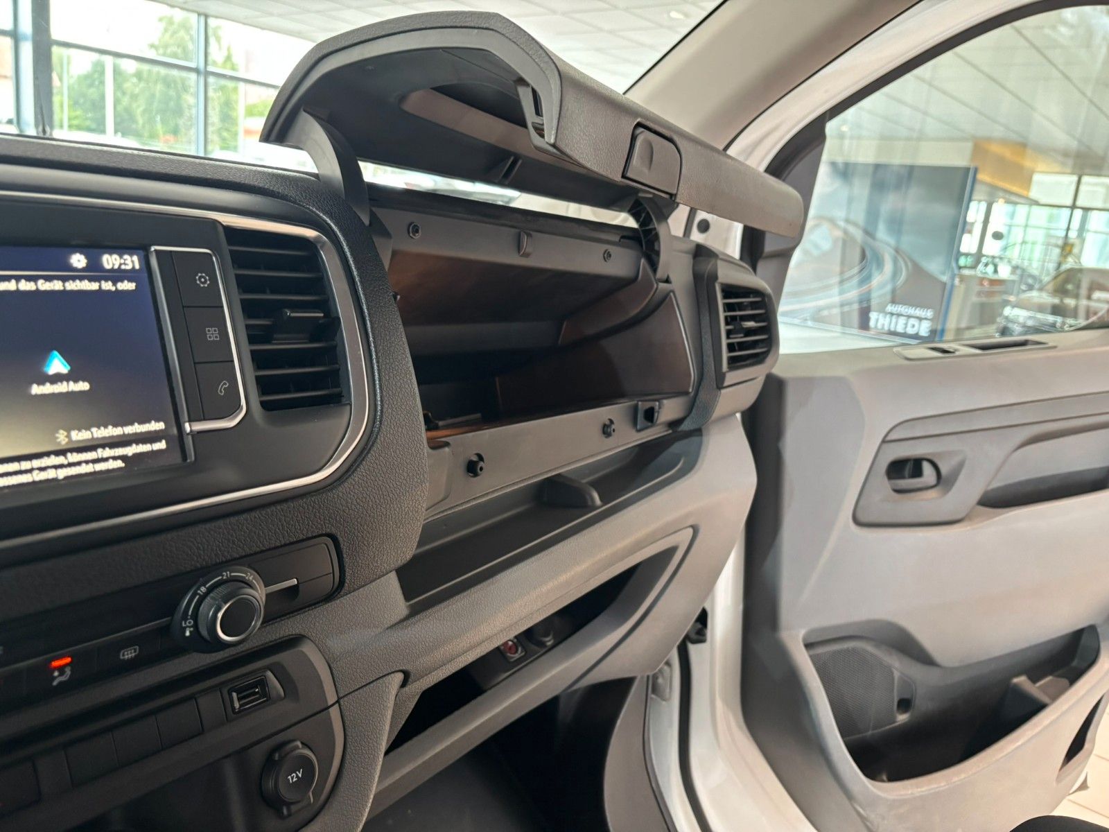 Fahrzeugabbildung Opel Vivaro Kombi M 1.5D 6-SITZER/AHK/PDC/SOLARPROTEC
