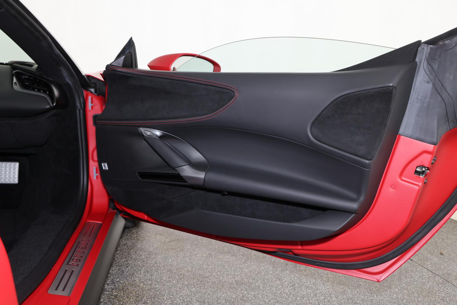 Ferrari SF 90 Spider