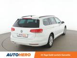 Volkswagen Passat 2.0 TDI Comfortline BlueMotion*NAVI*ACC* - VW Passat Gebrauchtwagen in Hamburg