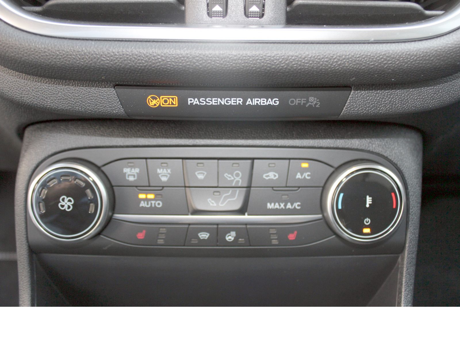 Fahrzeugabbildung Ford Fiesta Titanium